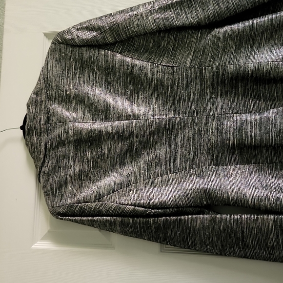 🎉Host Pick🎉🎉Noviello- Bloom 75% Silk jacket sz 10, - Picture 10 of 12